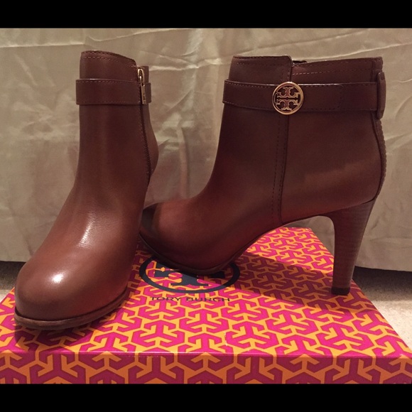 NWOT Tory Burch Brown Leather Booties sz9.5