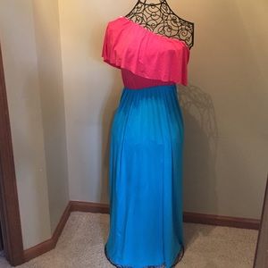 One-shoulder maxi dress