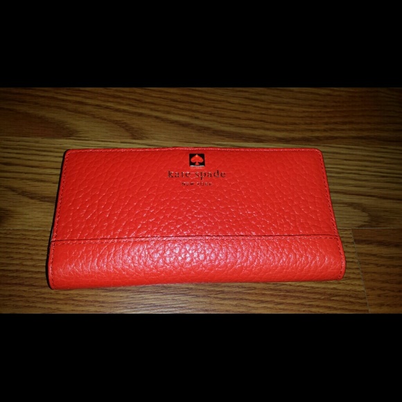NWT Kate Spade Honeydew Leather Wallet