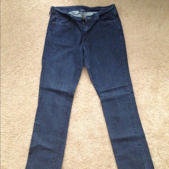 Levi's mid rise straight leg 552 jeans
