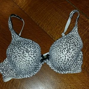 Victoria's Secret body bra lined perfect coverage