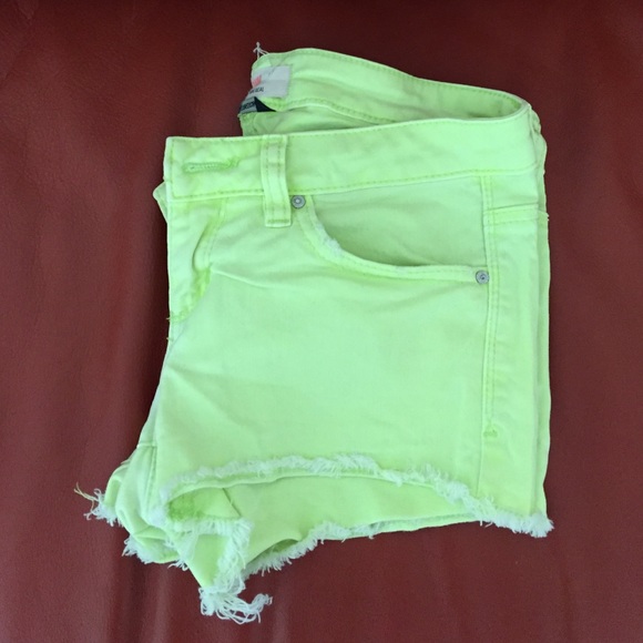 💚Neon Green Shorts💚