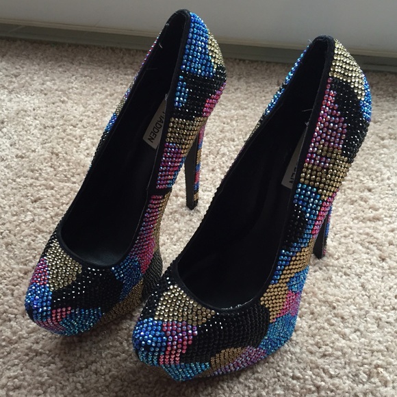 Size 7, preowned Steve Madden Jeweled Platforms👠 - Picture 1 of 4