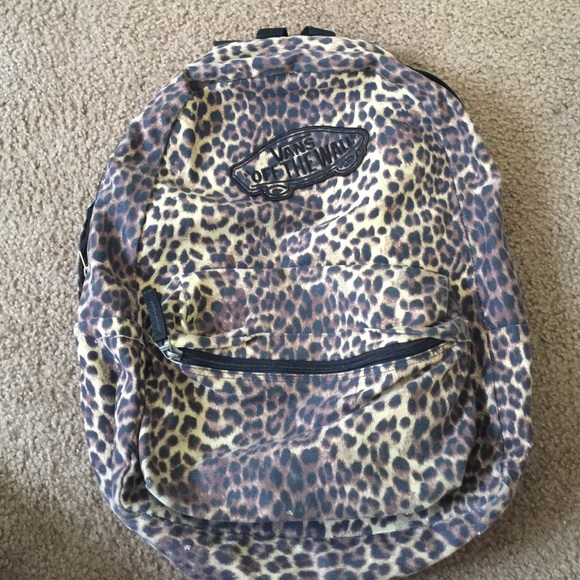 A vans book bag cheetah print - Picture 1 of 3