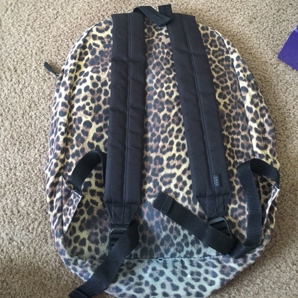 A vans book bag cheetah print - Picture 2 of 3