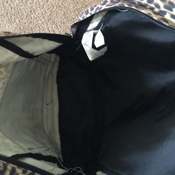 A vans book bag cheetah print - Picture 3 of 3