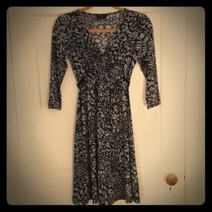 BCBGMaxAzria printed 3/4 sleeve dress