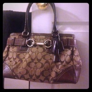 ♦️SALE♦️Coach Medium Sz Bag- GREAT CONDITION!