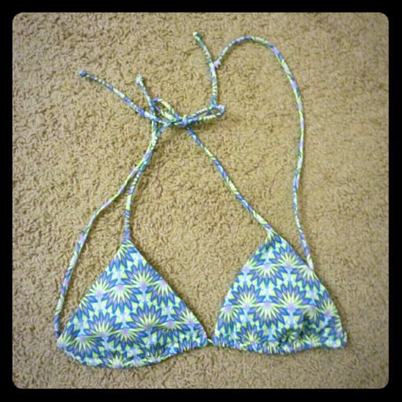 NWOT Victoria's secret triangle top size small
