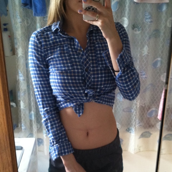 💥SOLD💥 Blue cropped flannel