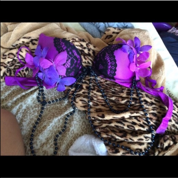 Rave bra