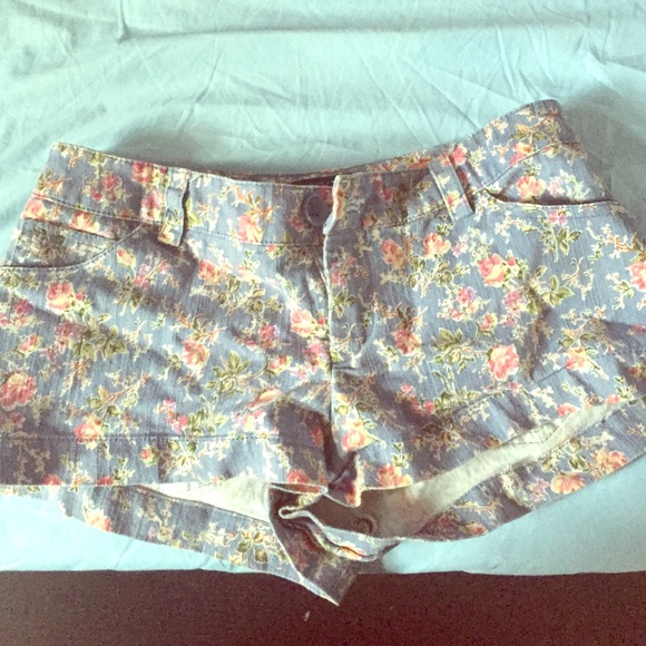 Floral print shorts