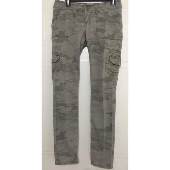 🌟Mossimo Supply Camo Skinnies🌟