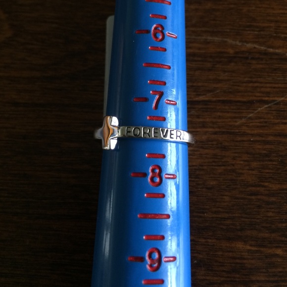 Buy 2 Get 3 FREE! 18kt white gp Forever cross ring - Picture 2 of 2