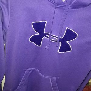 UA sweatshirt worn once. Perfect condition