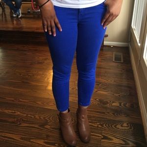 Blue Lucky Brand ankle grazers "Charlie Capri" 6