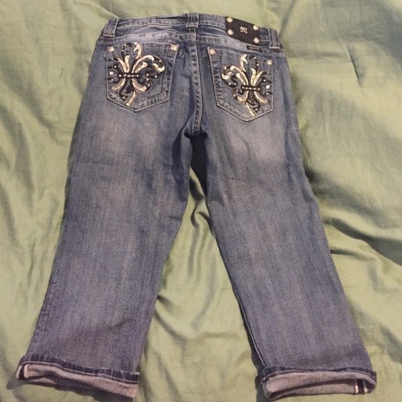 Miss Me Capri Jeans