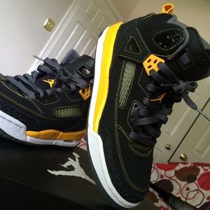 Jordan Spizike (grade school size)