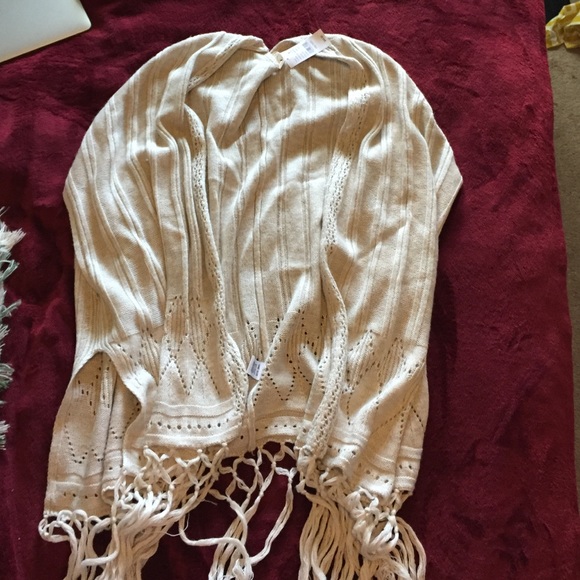 Brand New Pacsun Sweater Boho style beach poncho