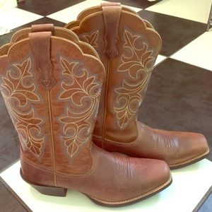 Ariat cowgirl boots