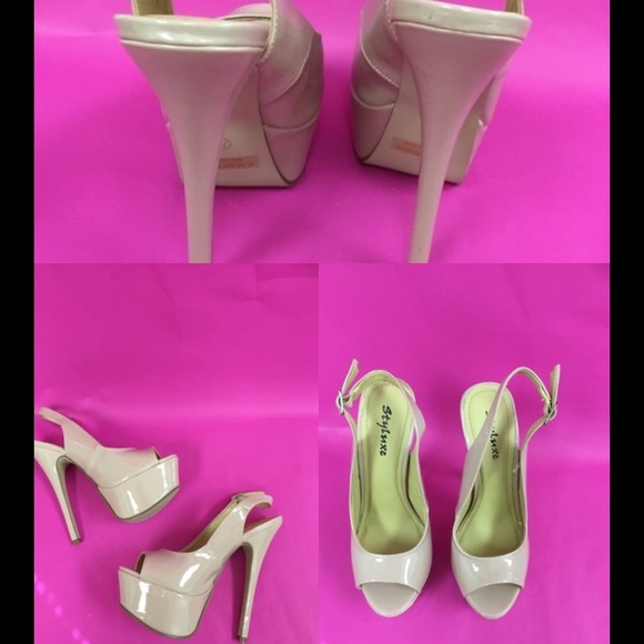 nude beige patent peep toe pumps - Picture 2 of 4