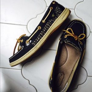 Black women's Sperry top siders