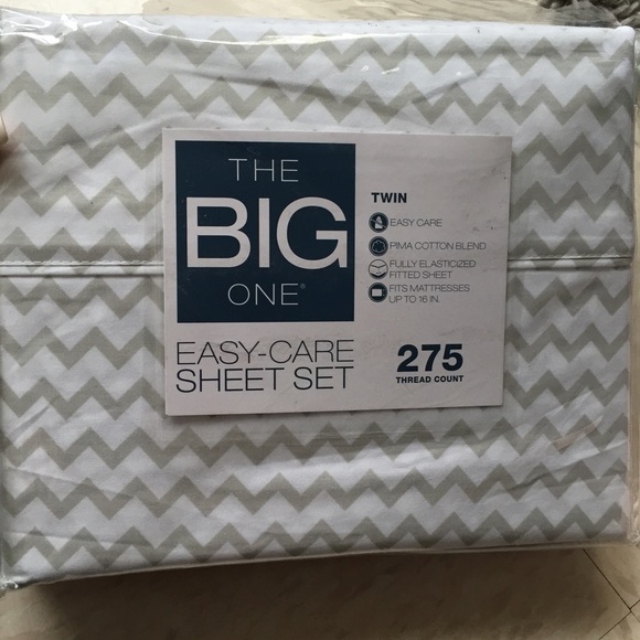 Brand new never opened TWIN sheet set.