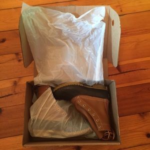 Women's 8" bean boot