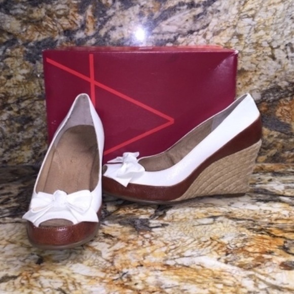 Aerosoles peep-toe wedges