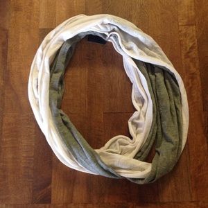 Brandy Melville scarf NWT!