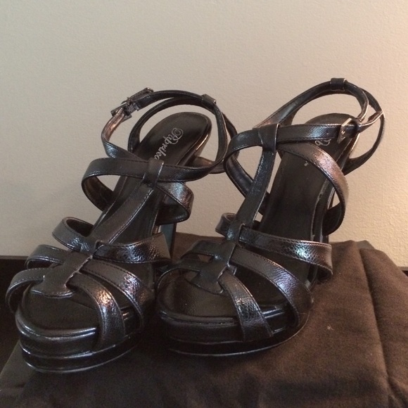 Black heels nearly new!