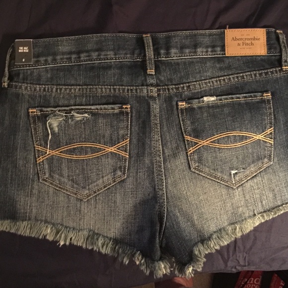 Abicrombie💥SOLD💥 - Picture 2 of 4