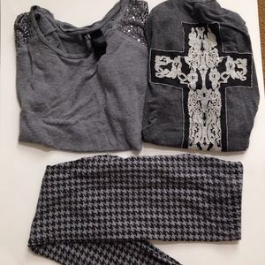 RESERVED 💀GREY BUNDLE💀 2 tops 1 pair leggings