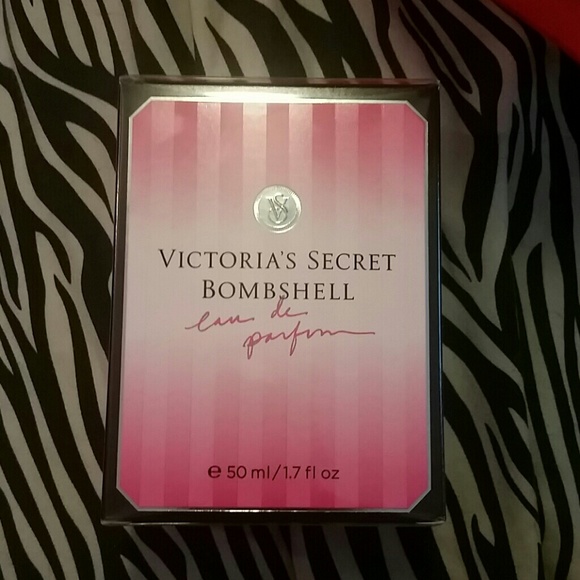 Victoria secret bombshell