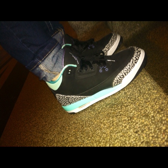Jordan Tiffany Blue 3s