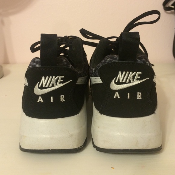 Nike Airs - Picture 2 of 2