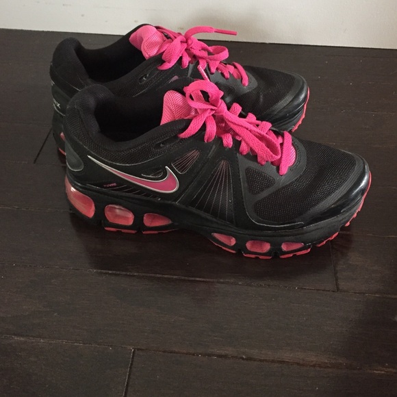 Nike Airmax Black and Pink Sneakers size6.5