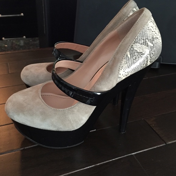 Suede pumps! Worn 2x size6