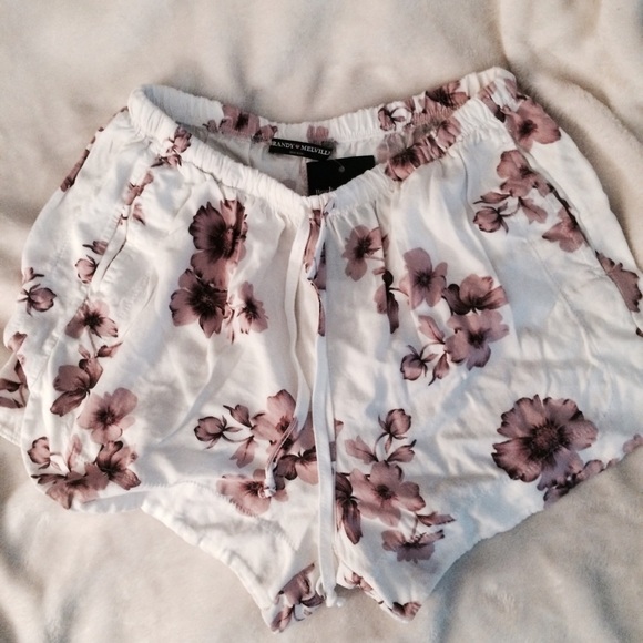 Brandy Melville Pants - Floral Eve shorts