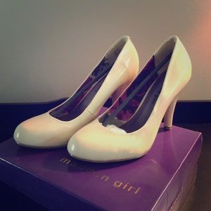 NEW IN BOX! Madden Girl Bone heels