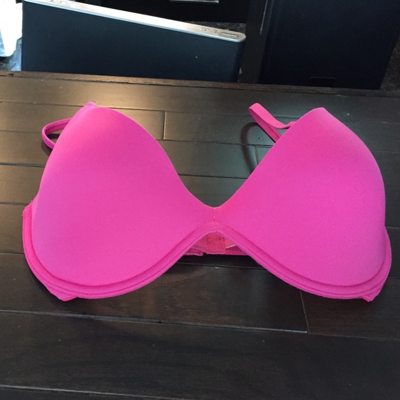 VS Pink Scoopneck Bra 34D Never worn!