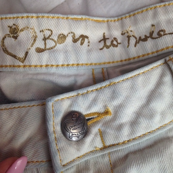 Princess Vera Wang Festival Shorts - Picture 2 of 3