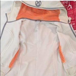 lululemon athletica Jackets & Coats - 🎀SOLD🎀LULULEMON UBA HOODIE REFLECTIVE 🌟 SE lululemon athletica Jackets & Coats - 🎀SOLD🎀LULULEMON UBA HOODIE REFLECTIVE 🌟 SE