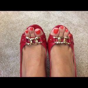 Sexy chain red heels!