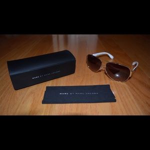Marc by Marc Jacobs sunglasses (MMJ 107/S).