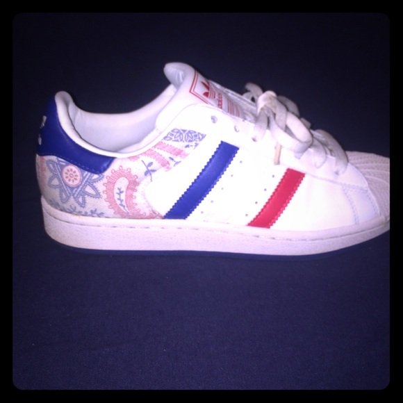 Adidas superstar "shell toes"