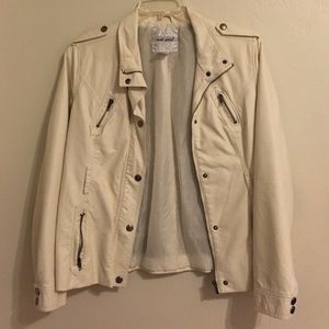 Wet seal jacket