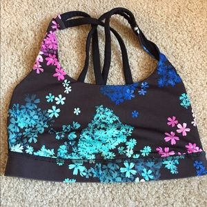 Lululemon sports bra