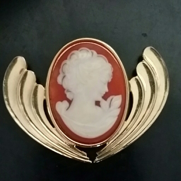 Pin and earrings - Picture 2 of 2