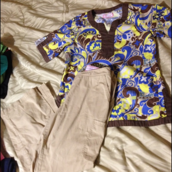 Koi scrub set tops Md. bottom large